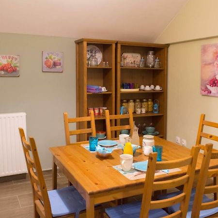 Premium Apartment Lycabettus 3-Bedrooms เอเธนส์ ภายนอก รูปภาพ