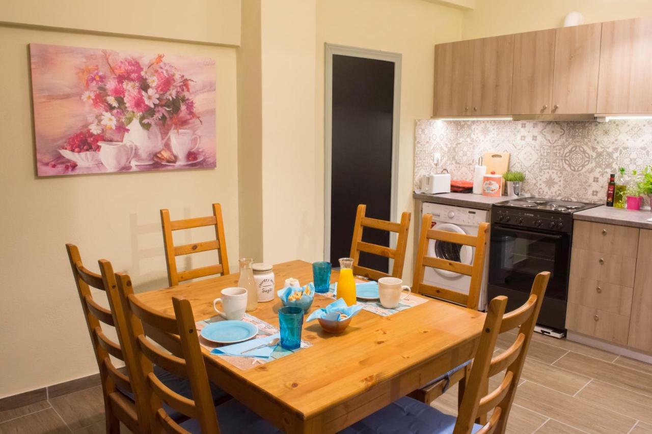 Premium Apartment Lycabettus 3-Bedrooms เอเธนส์ ภายนอก รูปภาพ